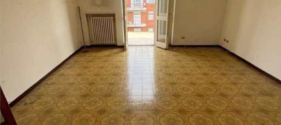 9 rooms Apartment in Mantua, Italy No. 247244 5