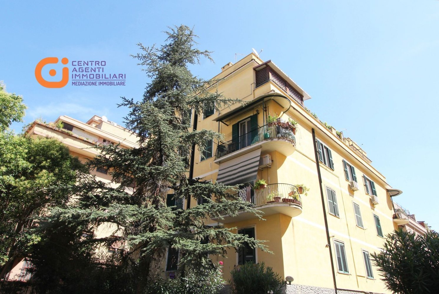 3 bedrooms Apartment in Rome, Italy No. 356447