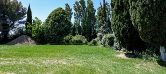 Grundstück in Uzes, France, Nr. 306450 4