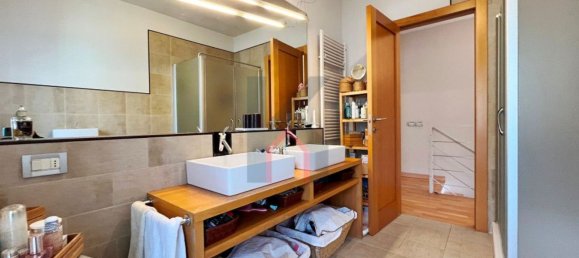 Casa de 9 divisões em Forlì, Italy N.º 230182 37