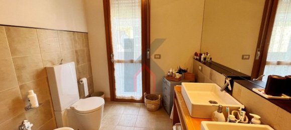 Casa de 9 divisões em Forlì, Italy N.º 230182 21