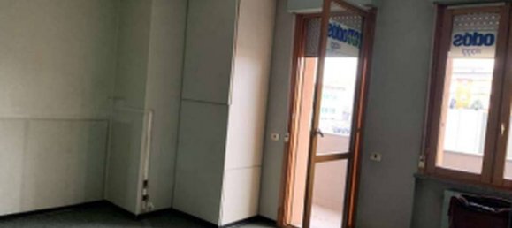 1 room Office in Legnano, Italy No. 226839 2