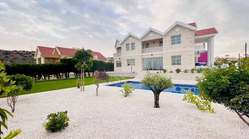 Villa T5 em Palodeia, Cyprus N.º 7581