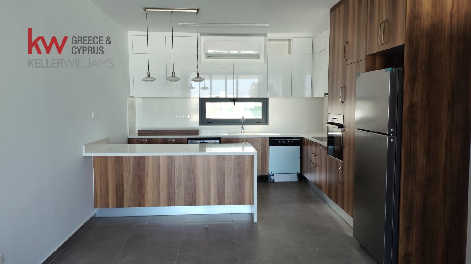 Квартира с 2 спальнями в Лакатамия, Кипр № 26210