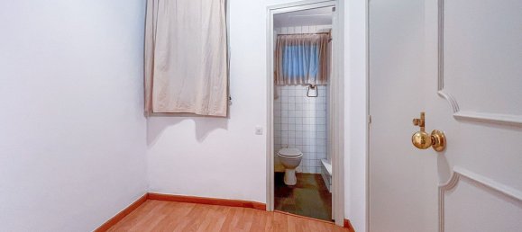 4 bedrooms Apartment in Barcelona, Spain No. 10733 9