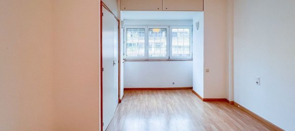 4 bedrooms Apartment in Barcelona, Spain No. 10733 7