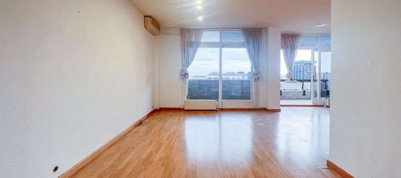 4 bedrooms Apartment in Barcelona, Spain No. 10733 3