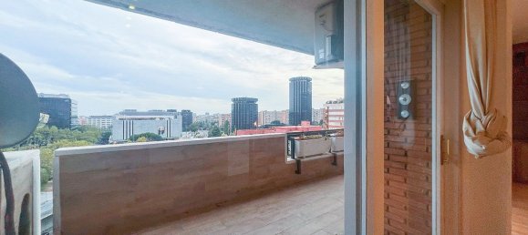 4 bedrooms Apartment in Barcelona, Spain No. 10733 20