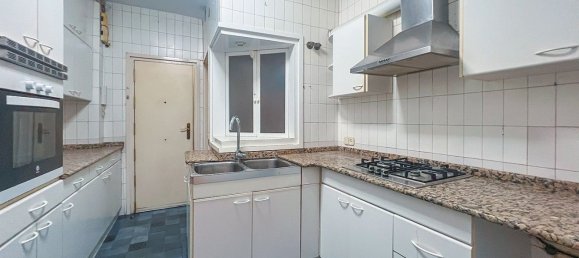 4 bedrooms Apartment in Barcelona, Spain No. 10733 5