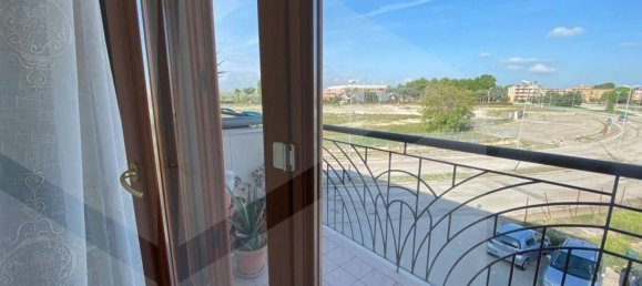 Дуплекс с 5 комнатами в Сан Северо, Италия № 18491 5