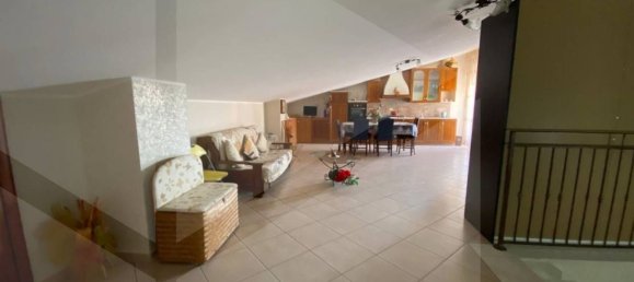 Дуплекс с 5 комнатами в Сан Северо, Италия № 18491 12