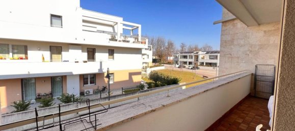 3 rooms Apartment in Treviso, Italy No. 22639 19