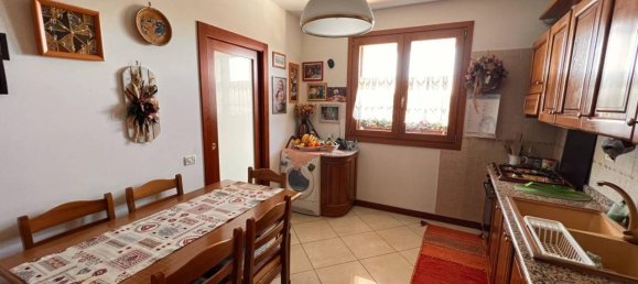 3 rooms Apartment in Treviso, Italy No. 22639 4