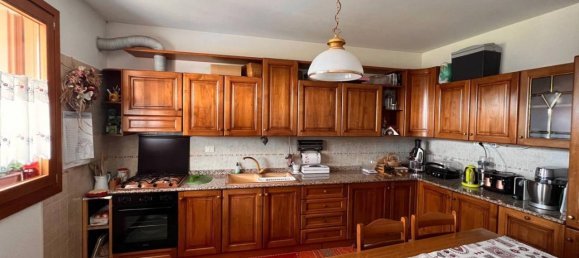 3 rooms Apartment in Treviso, Italy No. 22639 3