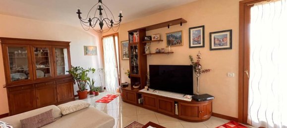 3 rooms Apartment in Treviso, Italy No. 22639 52
