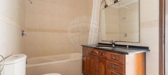 3 bedrooms Apartment in Lisbon, Portugal No. 251106 20