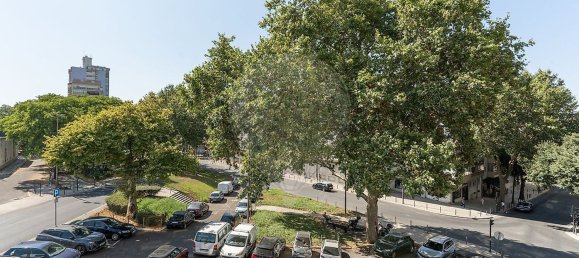 3 bedrooms Apartment in Lisbon, Portugal No. 251106 25