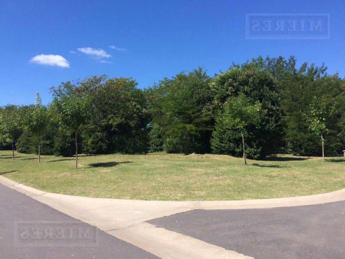  Land in Escobar, Argentina No. 117205