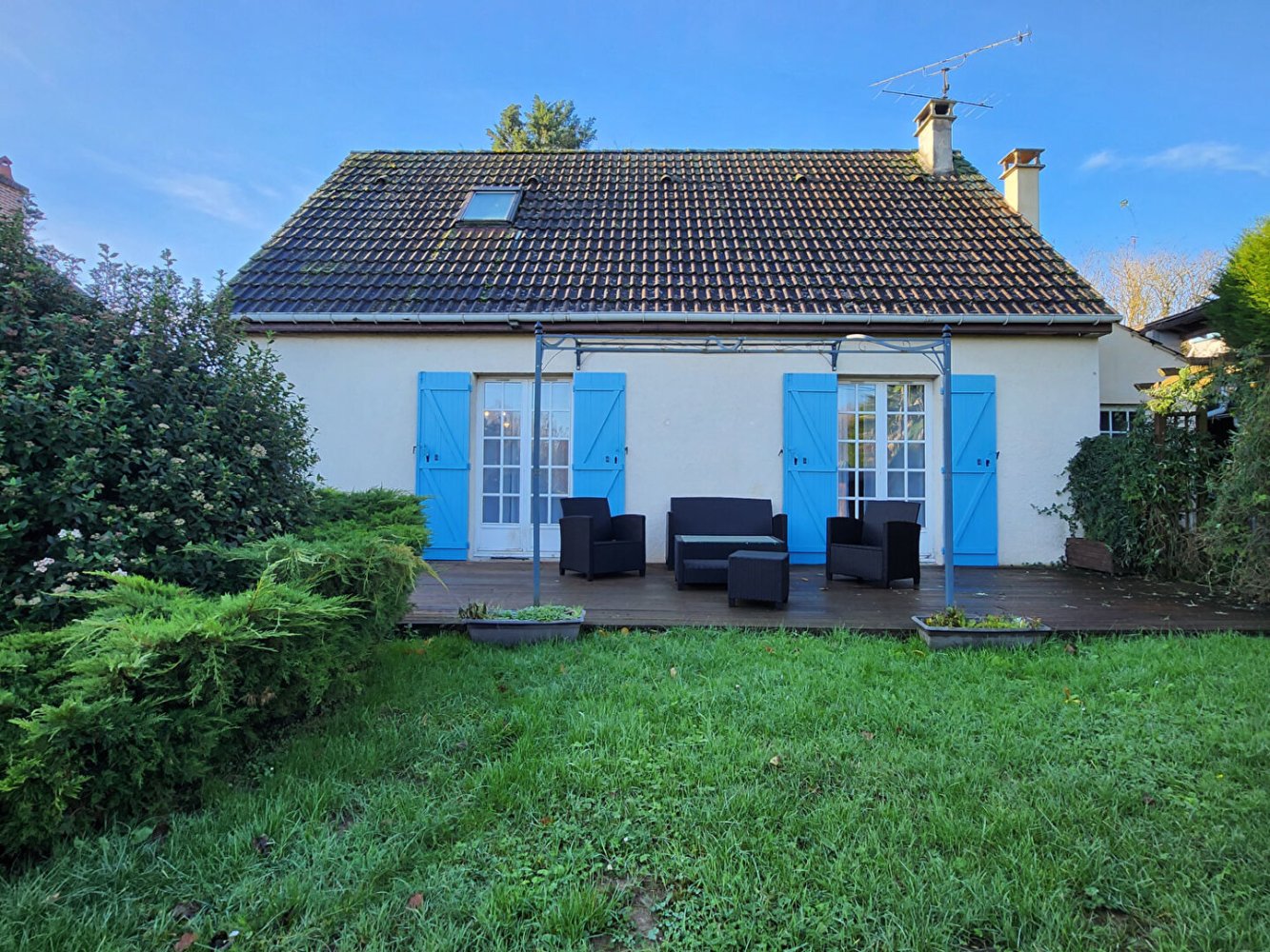 3 bedrooms House in Ully-Saint-Georges, France No. 56212