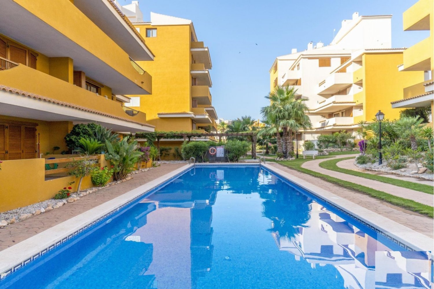 2 bedrooms Apartment in Torrevieja, Spain No. 284862