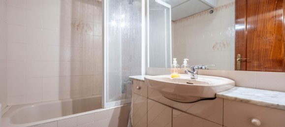 4 bedrooms Apartment in Zaragoza, Spain No. 68165 25