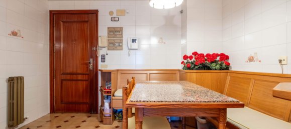 4 bedrooms Apartment in Zaragoza, Spain No. 68165 9