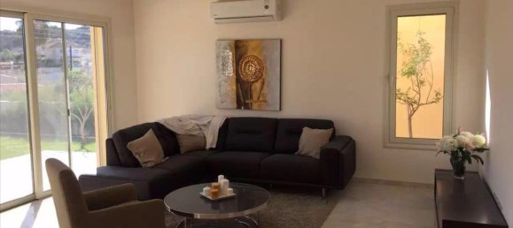 3 bedrooms Villa in Limassol, Cyprus No. 12688 4