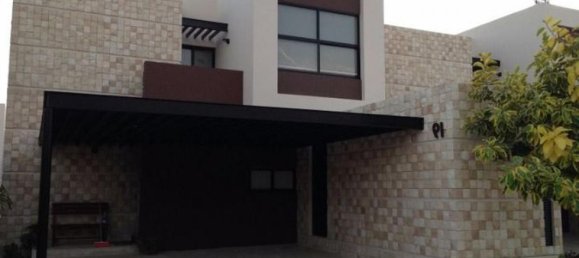 Дом с 4 спальнями в Мерида, Мексика № 30377 2