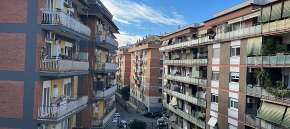 3 rooms Apartment in Rome, Italy No. 46836 33