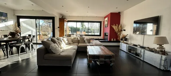 6 bedrooms Villa in Saint-Aubin-de-Medoc, France No. 333716 2