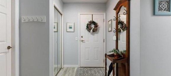 Apartamento com 2 quartos em condomínio em British Columbia, Canada N.º 1233 7