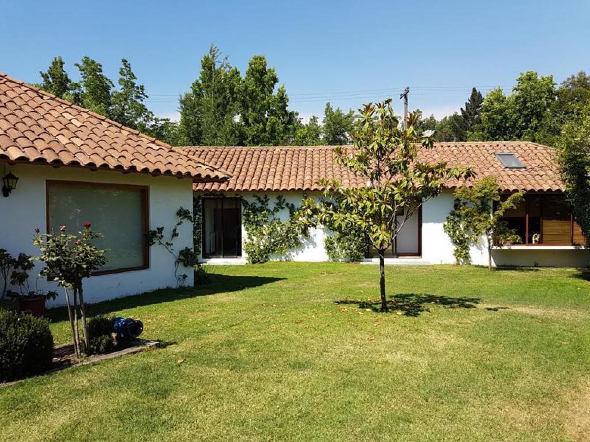 3 bedrooms House in Santiago, Chile No. 2009