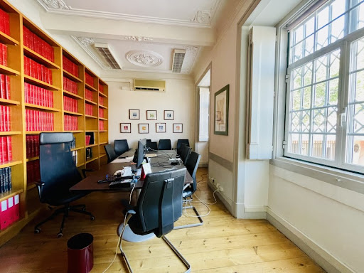 Apartamento de 12 dormitorios en Lisbon, Portugal No. 289718