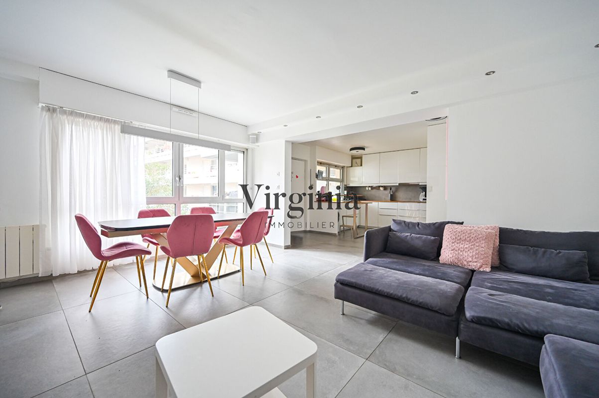 3 bedrooms Apartment in Montreuil, France No. 141518