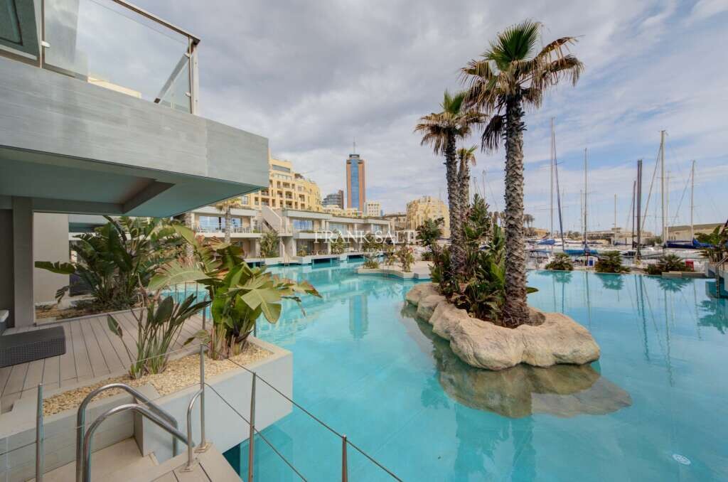 2 bedrooms Apartment in Saint Julian's, Malta No. 11027