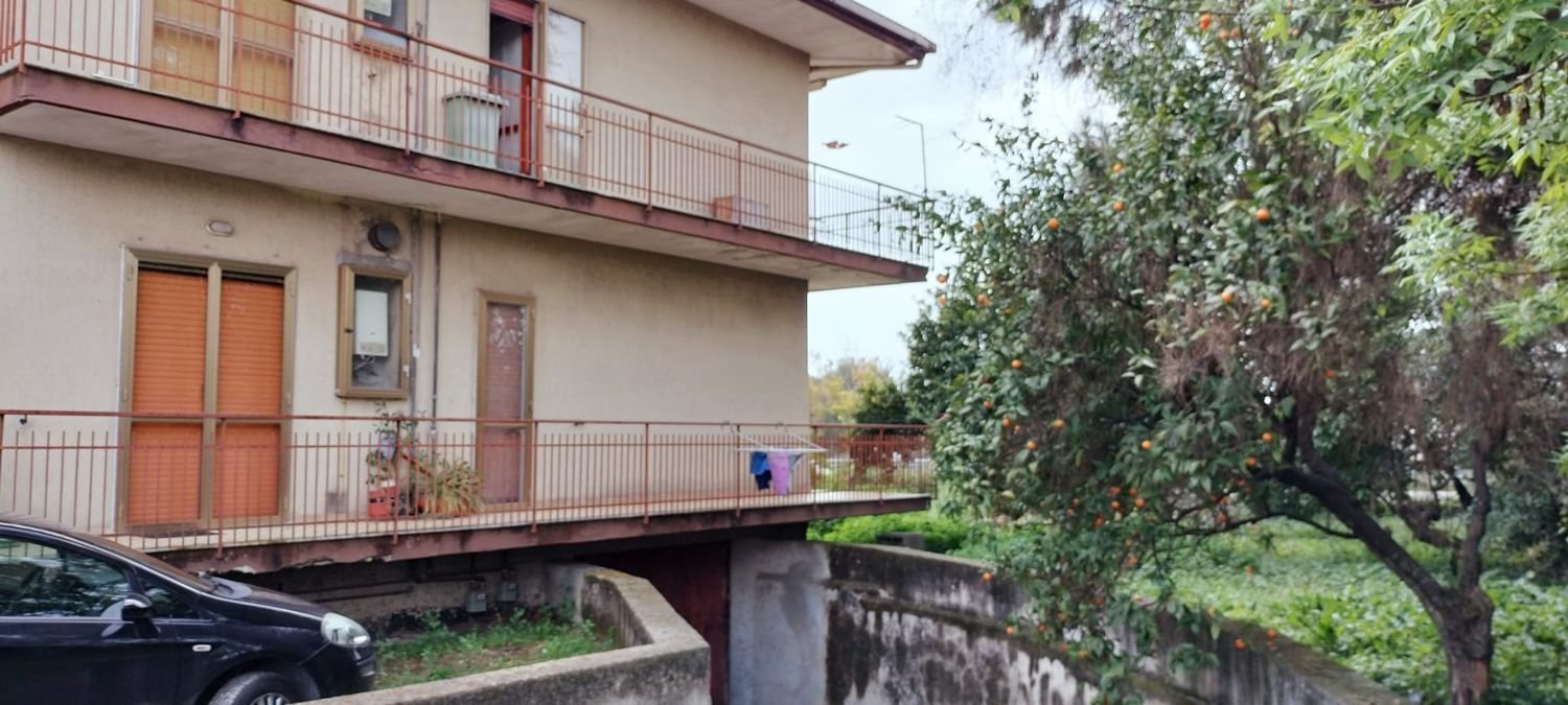 5 bedrooms Apartment in Pontecagnano Faiano, Italy No. 323304