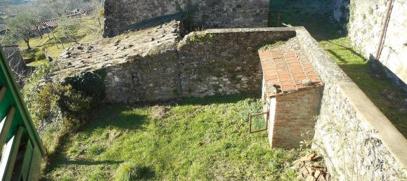 4 bedrooms House in Coreglia Antelminelli, Italy No. 699 6