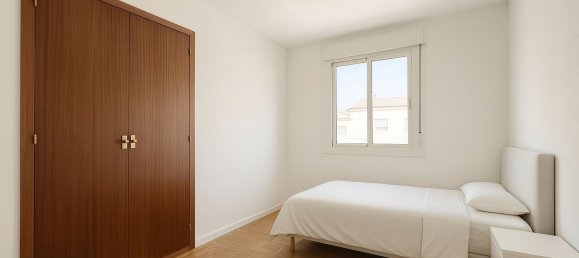 4 bedrooms Apartment in Madrid, Spain No. 170748 8