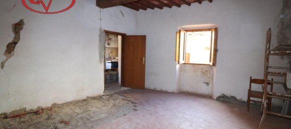 4 rooms House in Montevarchi, Italy No. 235672 16