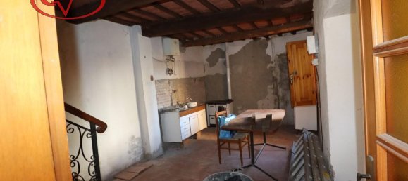 4 rooms House in Montevarchi, Italy No. 235672 19