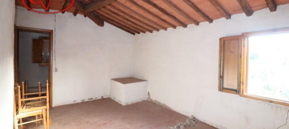 4 rooms House in Montevarchi, Italy No. 235672 5
