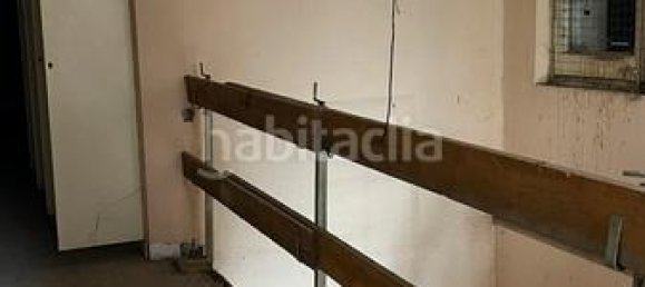 Bâtiment à Vic, Spain 1117m² No. 69088 8