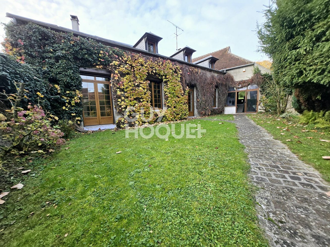 4 bedrooms House in Neuilly-sous-Clermont, France No. 212940