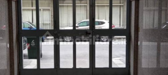 2 bedrooms Apartment in Turin, Italy No. 290003 4