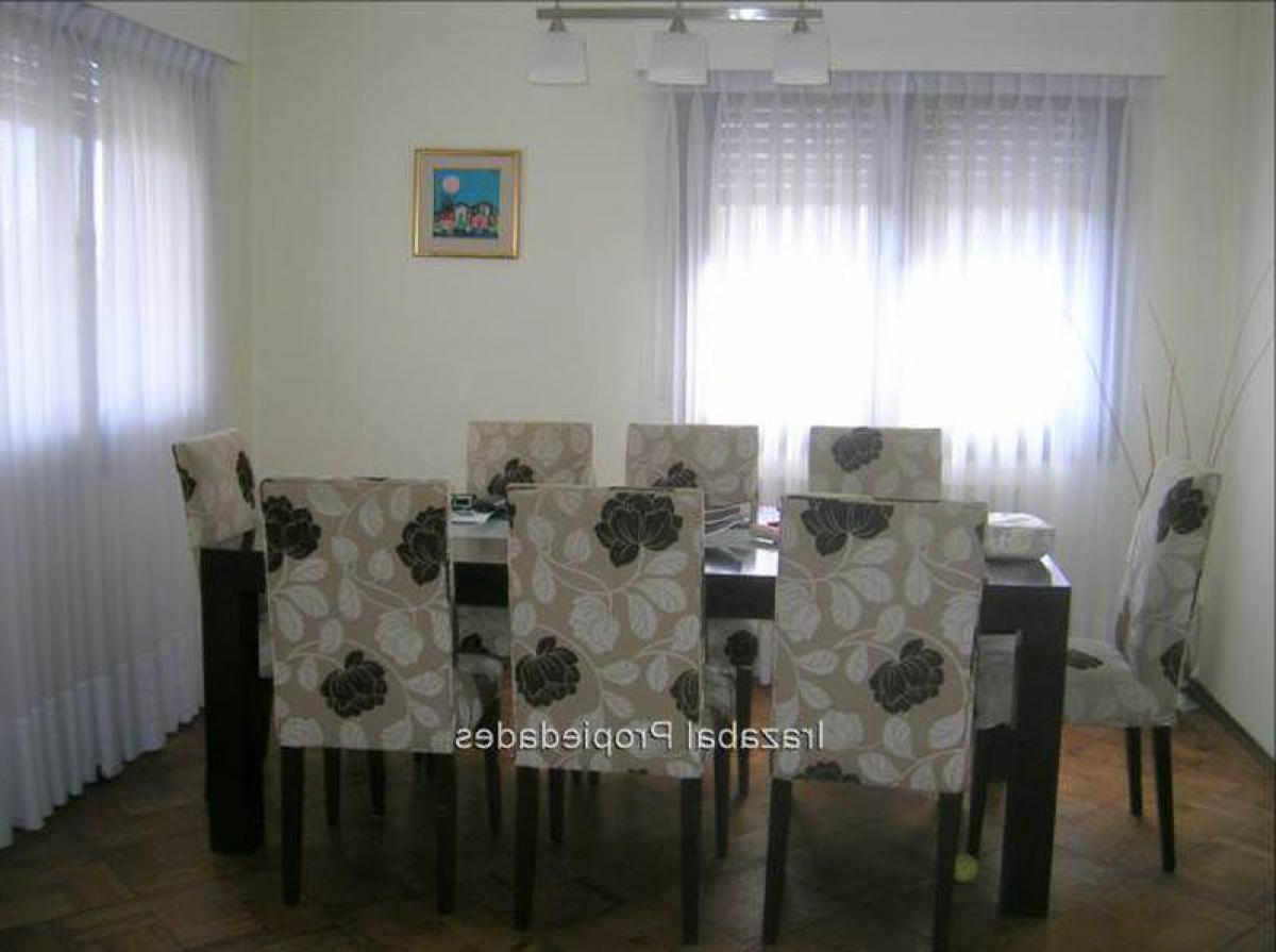 7 bedrooms House in Montevideo, Uruguay No. 5940