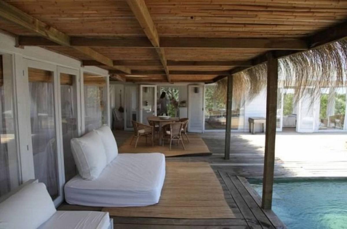 3 bedrooms House in Maldonado, Uruguay No. 6540