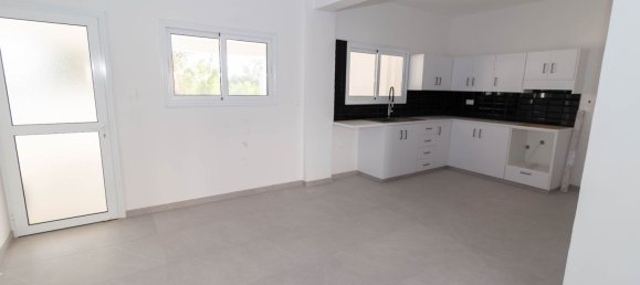 3 bedrooms Apartment in Livadia, Cyprus No. 23190 9