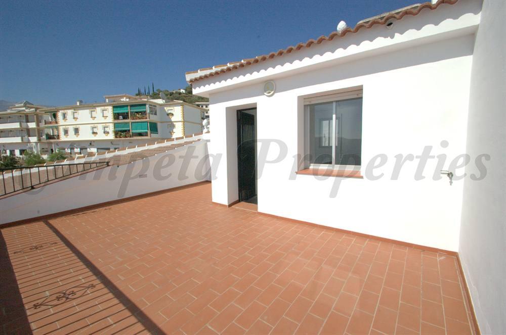 Adosado de 5 dormitorios en Cómpeta, Spain No. 176145