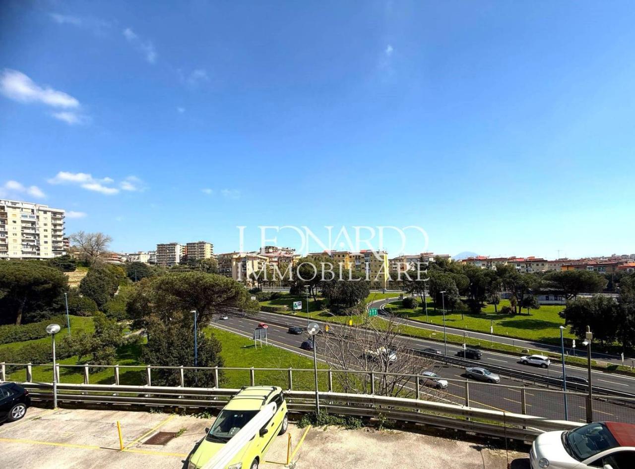 4غرفة شقة في Naples, Italy رقم 42001