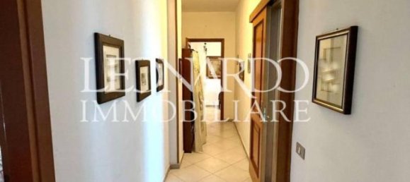 4غرفة شقة في Naples, Italy رقم 42001 18